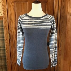 American Eagle Women's Sweater - Size M